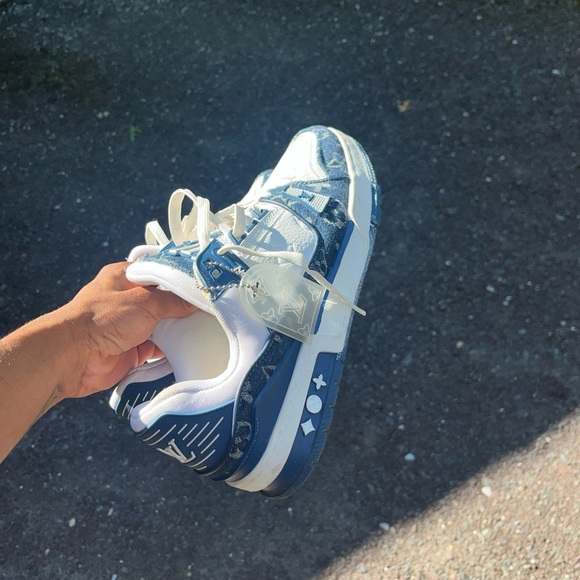 New training shoes, but worn - Picture 2 of 5